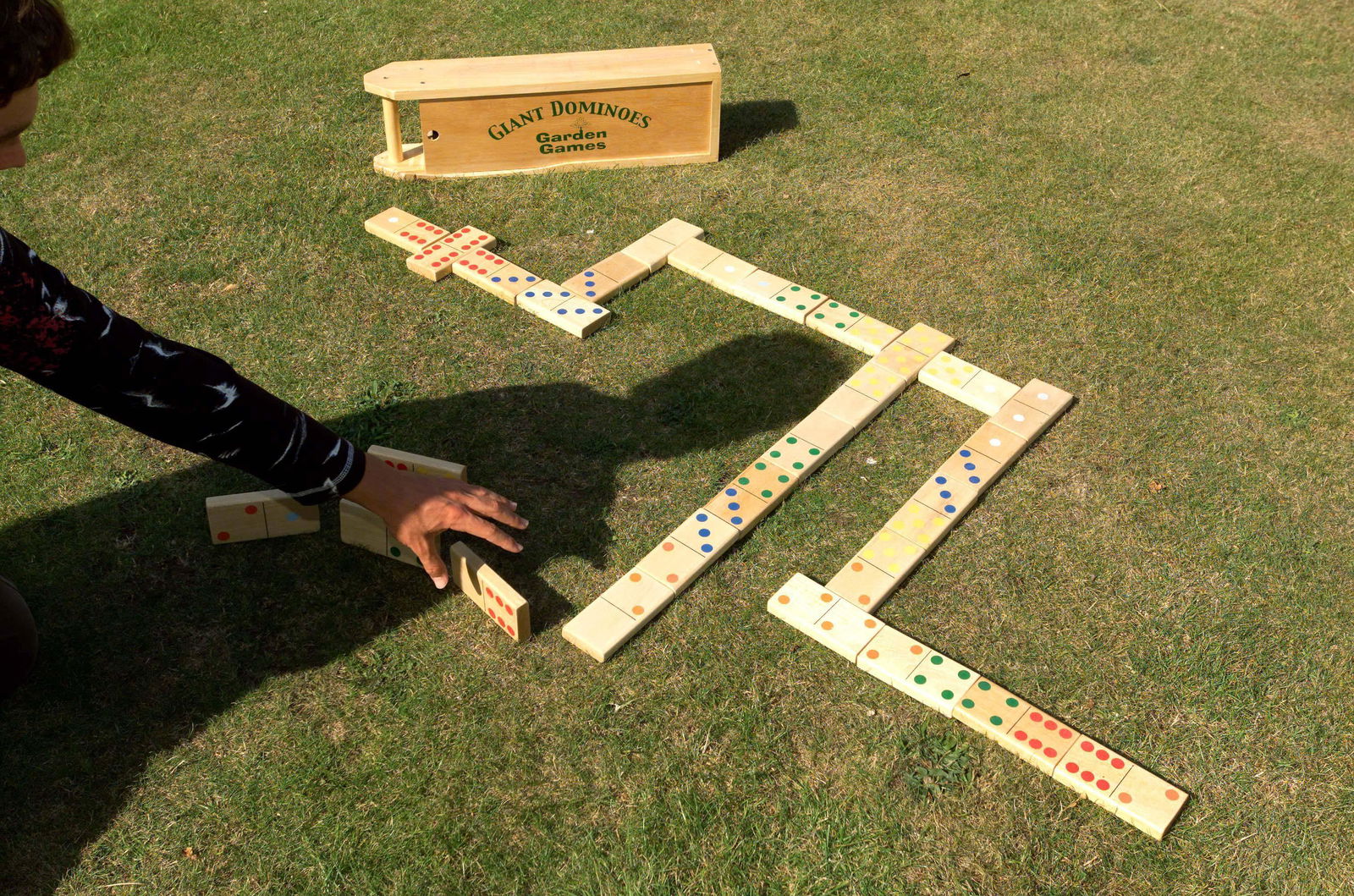 Giant Dominoes - DTI Direct Canada