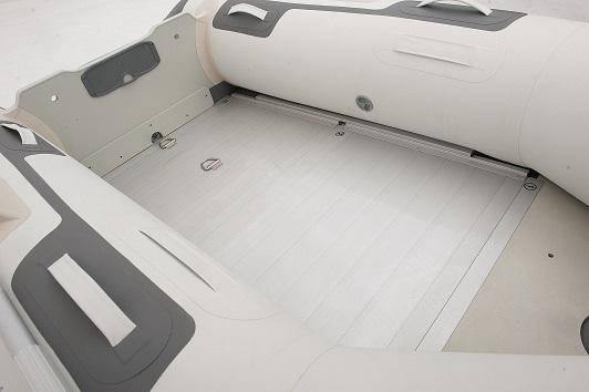 Deluxe Sports boat. 2.77m with Aluminum Deck - DTI Direct Canada